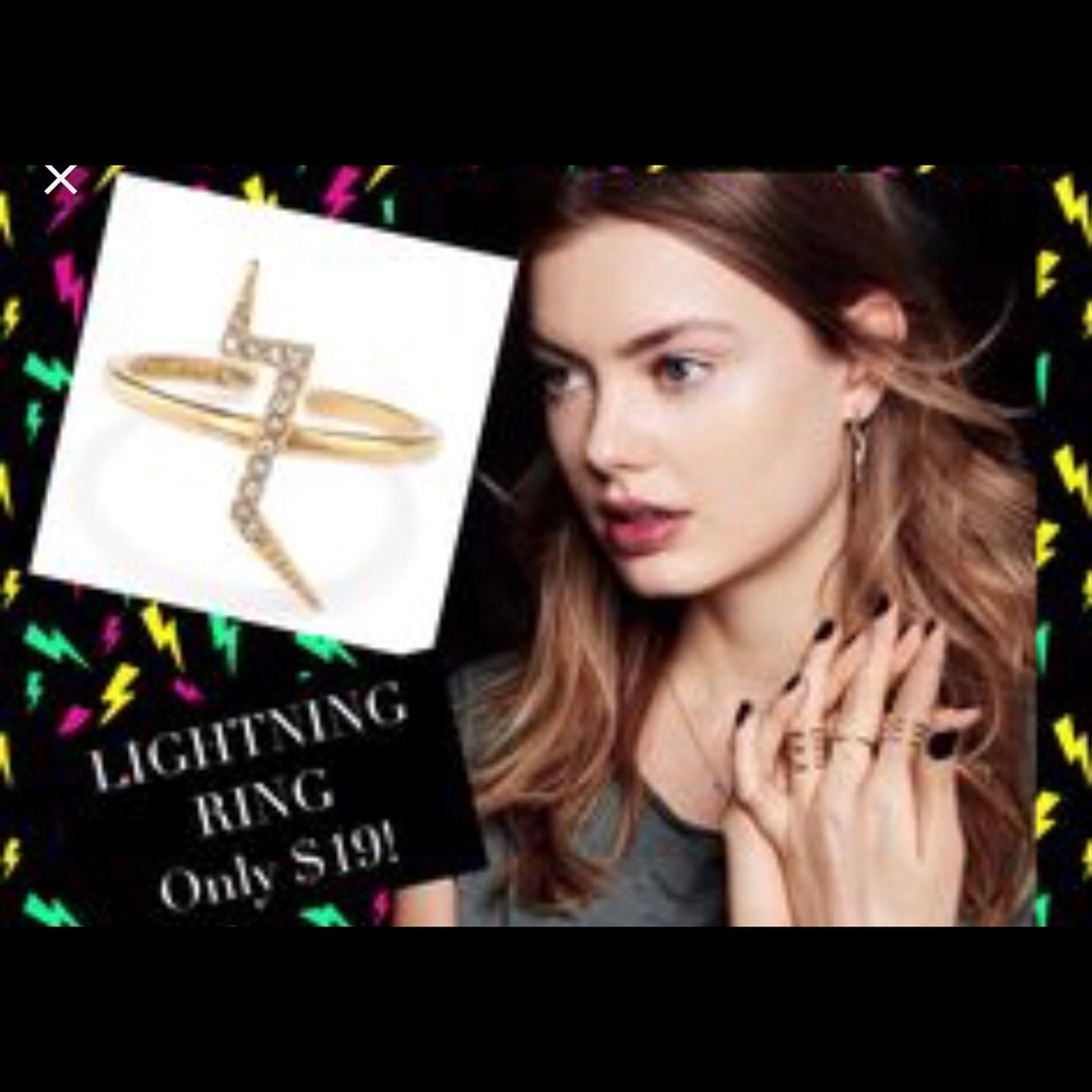 Stella and Dot lightning bolt ring